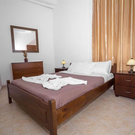 Christina Apartments Kíssamos Dış mekan fotoğraf