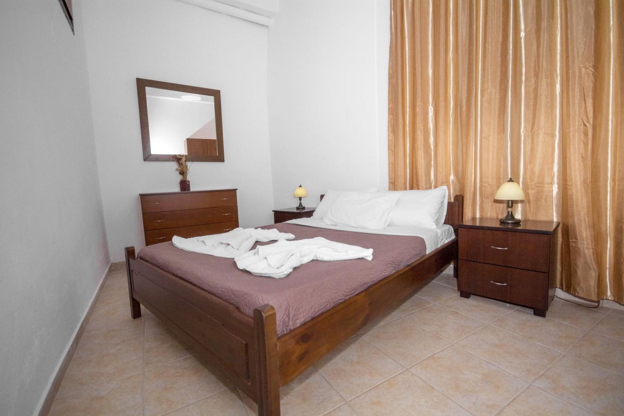 Christina Apartments Kíssamos Dış mekan fotoğraf